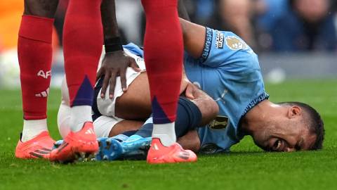 Rodri vẫn là phế binh của ACL Rodri vẫn là phế binh của ACL