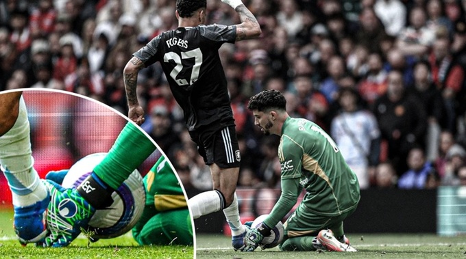 Trọng tài Thomas Bramall đã mắc sai lầm ở vòng hạ màn Premier League