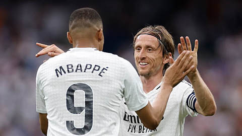 Lộ diện chủ nhân số 10 mới của Real Madrid sau thời Luka Modric Lộ diện chủ nhân số 10 mới của Real Madrid sau thời Luka Modric
