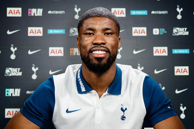 Danso chính thức ký hợp đồng lâu dài với Tottenham