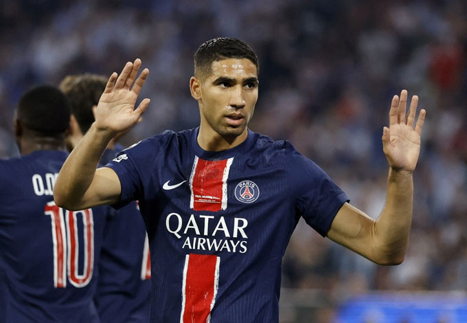 Achraf Hakimi không ăn mừng sau khi ghi bàn