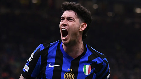 Al Nassr chiêu mộ trung vệ đẳng cấp thế giới để giữ chân Ronaldo Al Nassr chiêu mộ trung vệ đẳng cấp thế giới để giữ chân Ronaldo