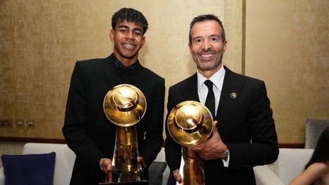 Mất Ronaldo, Jorge Mendes lấy lại vị thế siêu cò nhờ 'Messi mới' Mất Ronaldo, Jorge Mendes lấy lại vị thế siêu cò nhờ 'Messi mới'