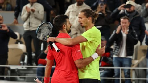 Novak Djokovic ngược dòng đỉnh cao hạ Zverev, hẹn đấu Sinner ở bán kết Roland Garros Novak Djokovic ngược dòng đỉnh cao hạ Zverev, hẹn đấu Sinner ở bán kết Roland Garros