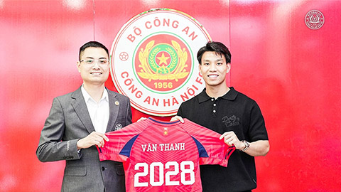 Văn Thanh ký 3 năm với CAHN Văn Thanh ký 3 năm với CAHN