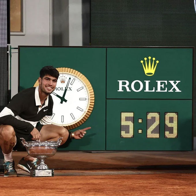 Alcaraz đánh bại Sinner sau trận chung kết Roland Garros dài nhất lịch sử