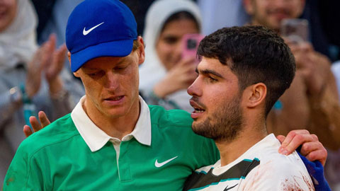 Alcaraz nghẹn ngào, Sinner tiếc nuối sau trận chung kết Roland Garros 2025 Alcaraz nghẹn ngào, Sinner tiếc nuối sau trận chung kết Roland Garros 2025