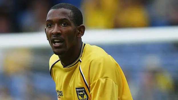 JLo vừa chính thức treo giày sau 28 mùa giải chơi cho 51 đội bóng, gần 1.000 trận và ghi gần 300 bàn thắng