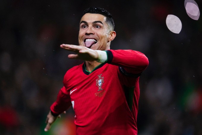 Cristiano Ronaldo ghi bàn ở trận chung kết Nations League 2025