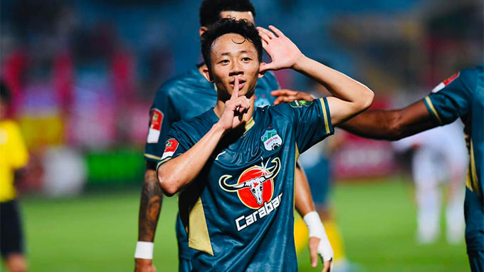 Châu Ngọc Quang chia tay HAGL, gia nhập tân binh V.League Châu Ngọc Quang chia tay HAGL, gia nhập tân binh V.League