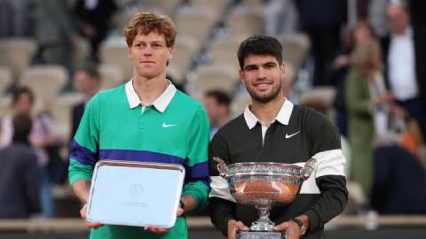 Vua đất nện Carlos Alcaraz kiếm bộn tiền nhờ Roland Garros, triệu phú ở tuổi 22 Vua đất nện Carlos Alcaraz kiếm bộn tiền nhờ Roland Garros, triệu phú ở tuổi 22