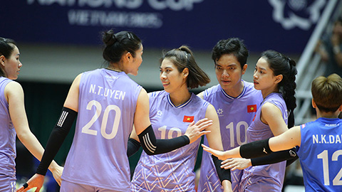 Đỉnh cao bóng chuyền Việt Nam: Bích Tuyền ghi 28 điểm, hạ Kazakhstan ghi danh chung kết Đỉnh cao bóng chuyền Việt Nam: Bích Tuyền ghi 28 điểm, hạ Kazakhstan ghi danh chung kết