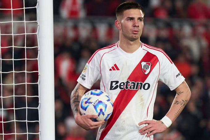 Franco Mastantuono chơi ấn tượng tại River Plate