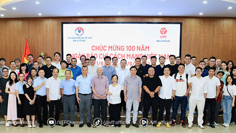 LĐBĐ Việt Nam và công ty VPF gặp và chúc mừng phóng viên thể thao nhân ngày báo chí Cách mạng Việt Nam 21/6 LĐBĐ Việt Nam và công ty VPF gặp và chúc mừng phóng viên thể thao nhân ngày báo chí Cách mạng Việt Nam 21/6