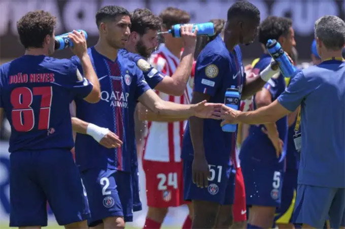 Các cầu thủ PSG trong chiến thắng 4-0 trước Atletico nhưng không dấu được sự mệt mỏi