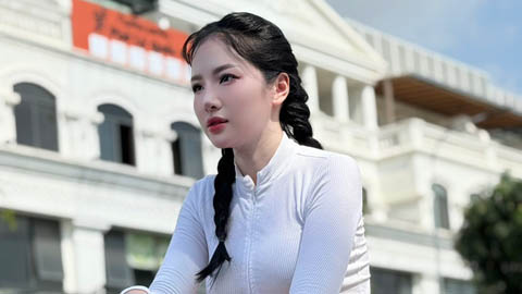 Loan Barbie khiến fan trầm trồ khi khéo khoe cặp chân dài Loan Barbie khiến fan trầm trồ khi khéo khoe cặp chân dài