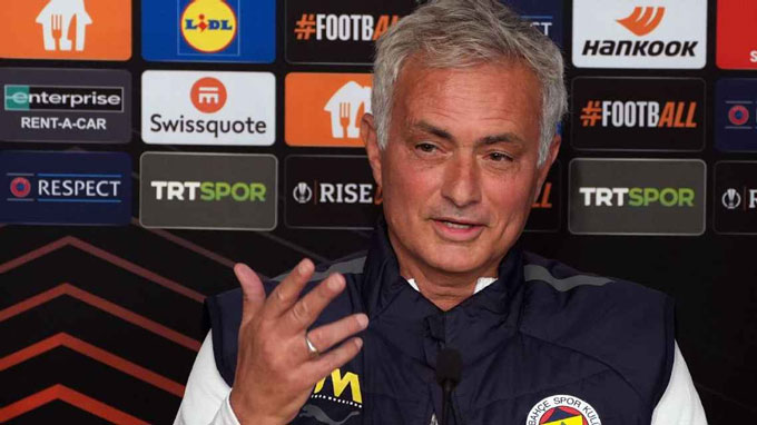Jose Mourinho muốn đưa về Sancho