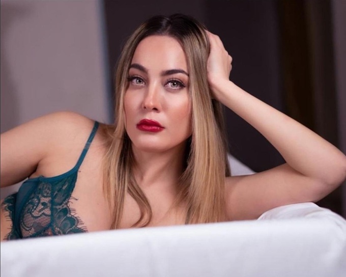 Paola Saulino, người mẫu nóng bỏng từng cặp kè với Jorginho