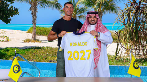Ronaldo khiến fan ngỡ ngàng với phát biểu 'đanh thép' sau khi nhận núi tiền từ Al Nassr Ronaldo khiến fan ngỡ ngàng với phát biểu 'đanh thép' sau khi nhận núi tiền từ Al Nassr