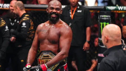 Jon Jones bị buộc tội trước khi giải nghệ Jon Jones bị buộc tội trước khi giải nghệ