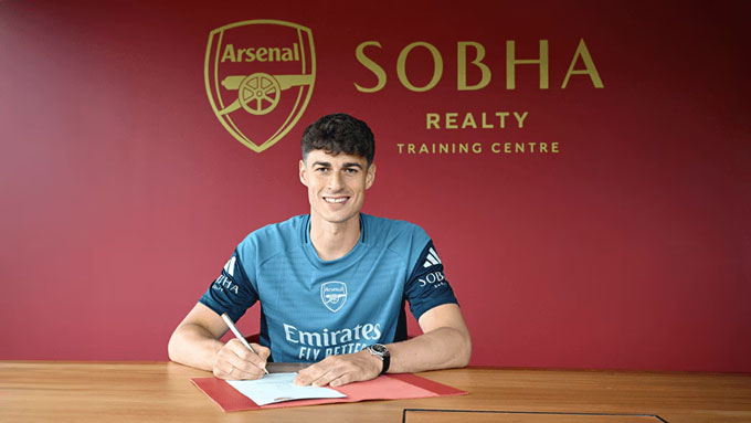Kepa chính thức ký hợp đồng và ra mắt Arsenal