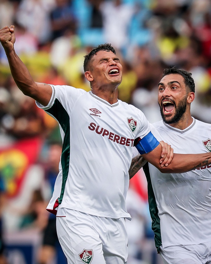 Màn ăn mừng đầy cảm xúc của Thiago Silva sau trận thắng Inter