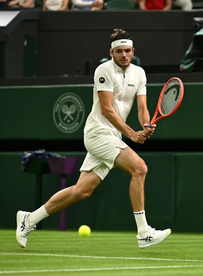 Taylor Fritz đang nỗ lực thi đấu tại Wimbledon 2025