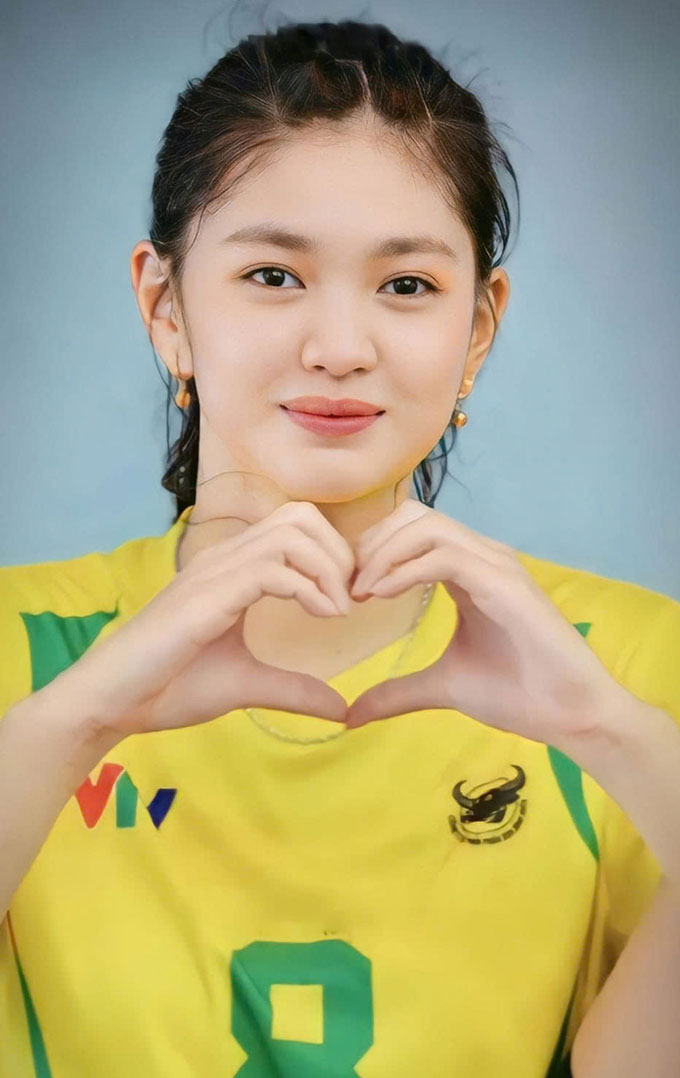 Tay đập bóng chuyền 16 tuổi Trịnh Huỳnh Bảo Ngọc