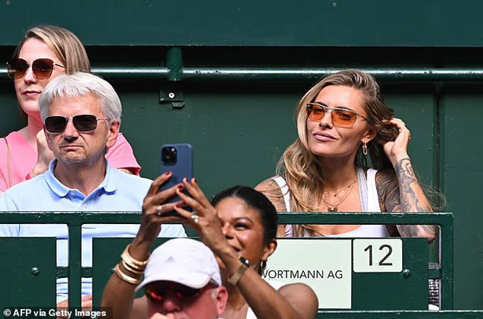 Việc Sophia vắng mặt trên khán đài có thể là nguyên nhân khiến Zverev thi đấu kém