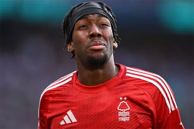 Chi lớn,Newcastle sắp có sự phục vụ của Elanga