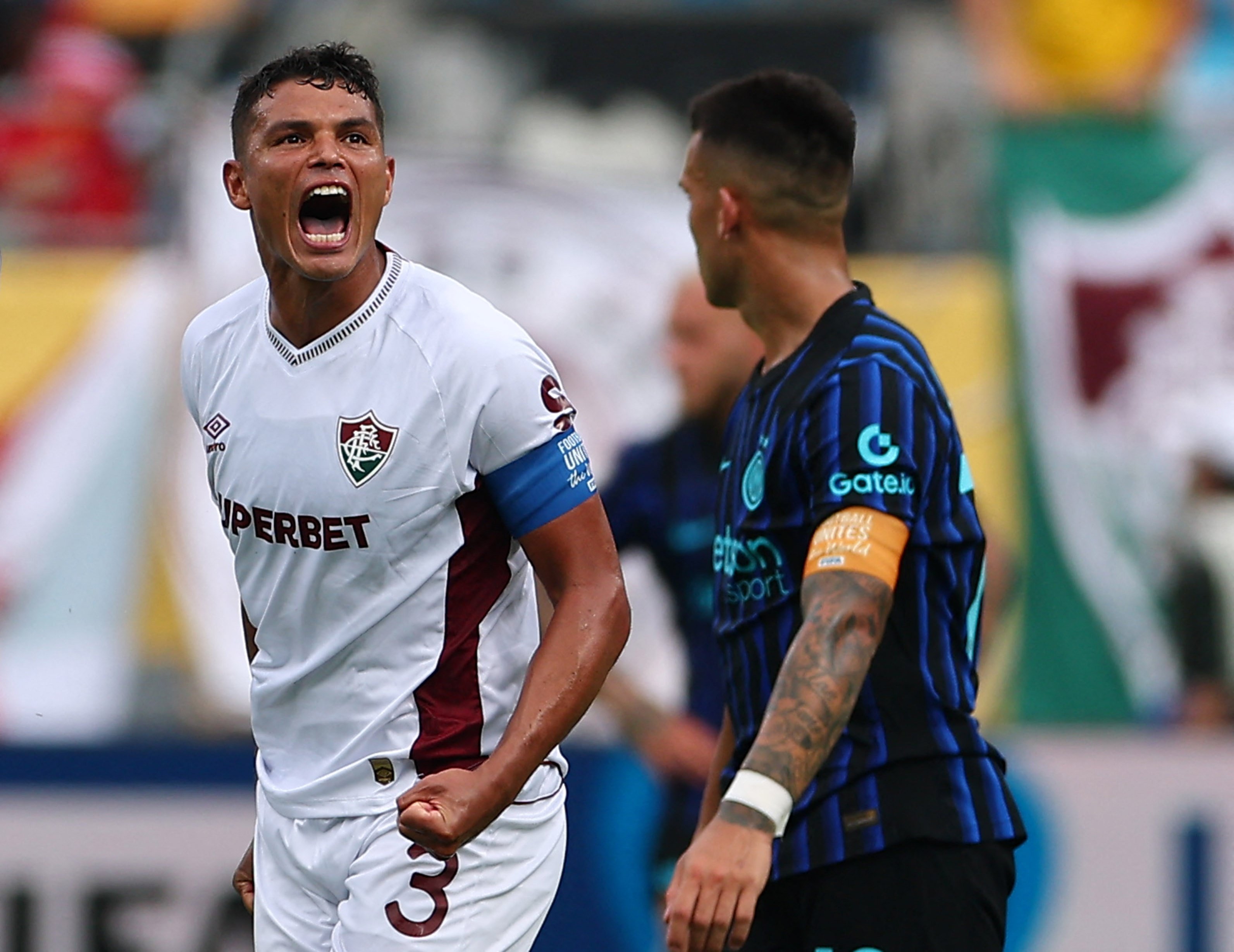 "Thiago Silva là một trong những hậu vệ xuất sắc nhất thế giới", HLV Cristian Chivu của Inter khen ngợi