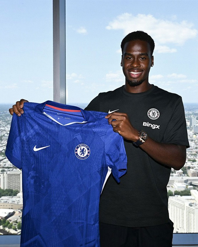 Gittens chính thức ra mắt Chelsea