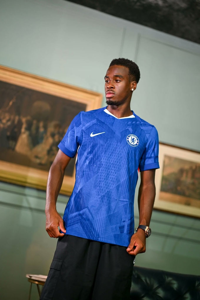 Mức phí của Gittens là 48,5 triệu bảng, kèm các điều khoản bổ sung có thể nâng tổng giá trị lên 52 triệu bảng