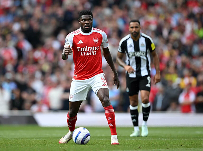Trong khi chờ điều tra, Partey vẫn ra sân thường xuyên cho Arsenal