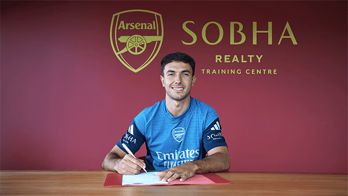 Martin Zubimendi chính thức ra mắt Arsenal