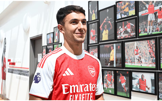 Zubimendi đã cập bến Arsenal