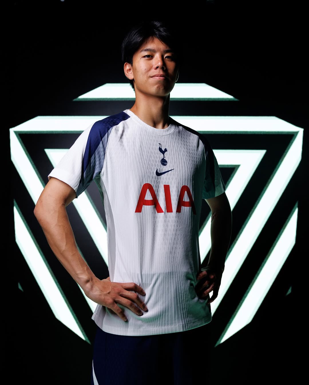 Takai sẽ tỏa sáng ở Ngoại hạng Anh?