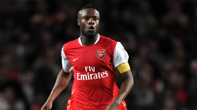 Gallas từng được mang băng đội trưởng Arsenal