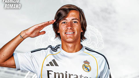 Alvaro Carreras gia nhập Real Madrid với giá 50 triệu euro