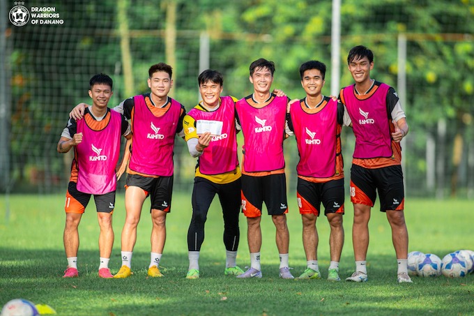 CLB SHB Đà Nẵng tập luyện chuẩn bị mùa giải 2025/26. Ảnh: FBNV