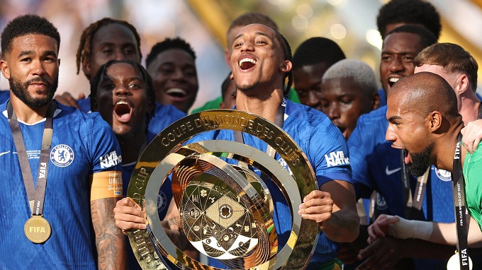 Đã tới lúc Chelsea thôn tính Premier League?