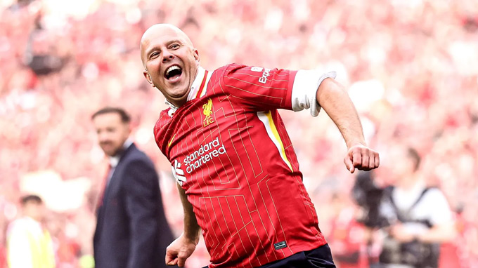 Liverpool được cho đang áp dụng "tiêu chuẩn kép" trên thị trường chuyển nhượng