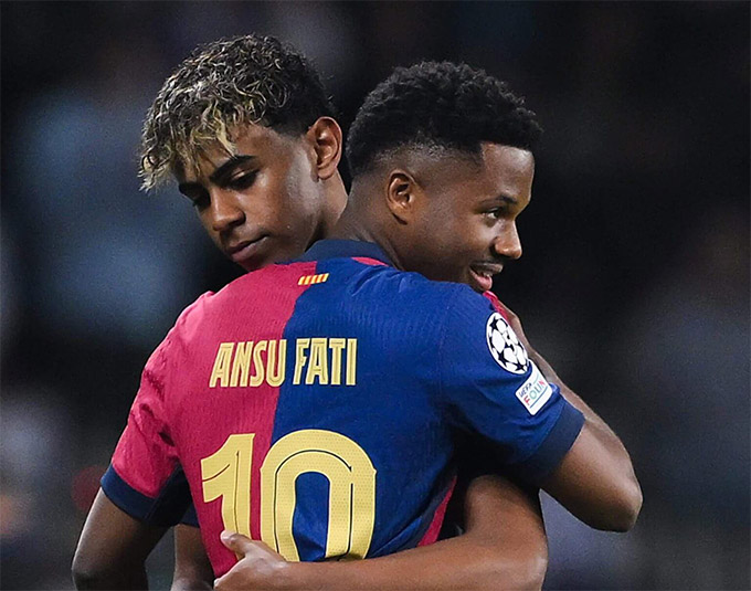 Yamal chỉ đồng ý tiếp quản chiếc áo số 10 sau khi người bạn thận Fati không còn ở Barca