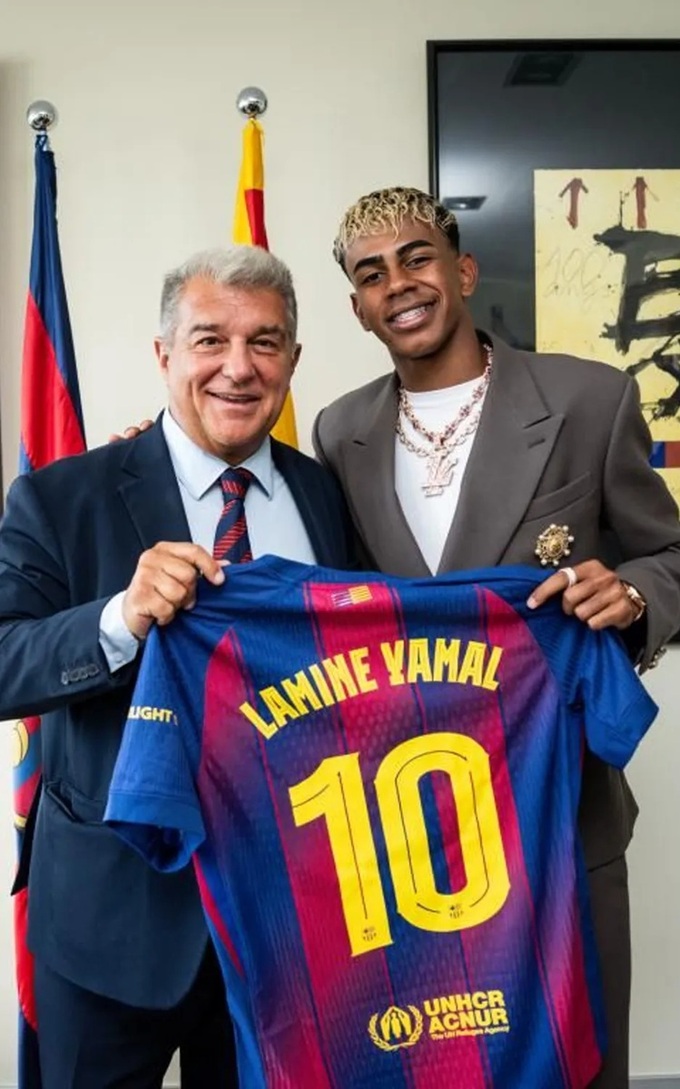 Từ mùa giải 2025/26, Lamine Yamal sẽ mang áo số 10 từng gắn bó với Lionel Messi