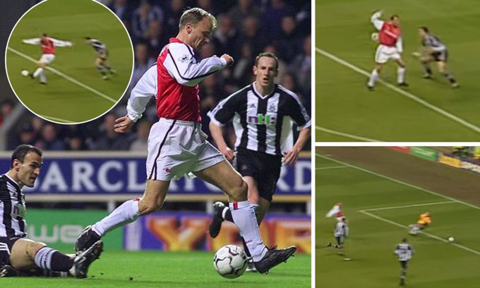 Pha ghi bàn đi vào lịch sử của Bergkamp