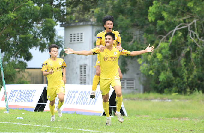 Niềm vui của các cầu thủ U21 Hà Nội. Ảnh: Trung Đặng