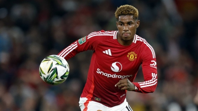 Barca cần ở Rashford sự đa năng