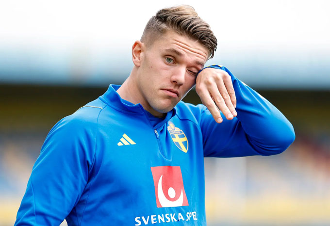 Viktor đã phải tập luyện dưới sự giám sát nghiêm ngặt của người cha Stefan