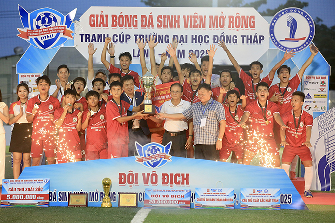 Sư phạm TDTT TP.HCM giành chức vô địch 