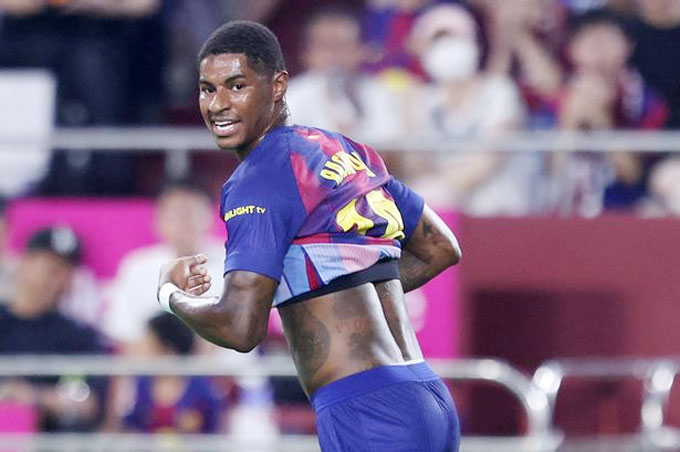 BHL Barca muốn Rashford “tập trung hơn trong các pha tắc bóng và hỗ trợ phòng ngự”